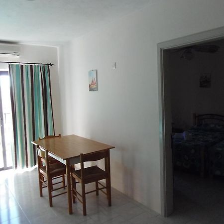 אפרטהוטל קאורה White Dolphin Complex מראה חיצוני תמונה
