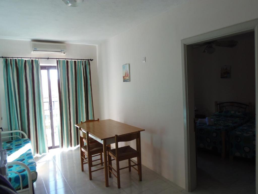 אפרטהוטל קאורה White Dolphin Complex מראה חיצוני תמונה