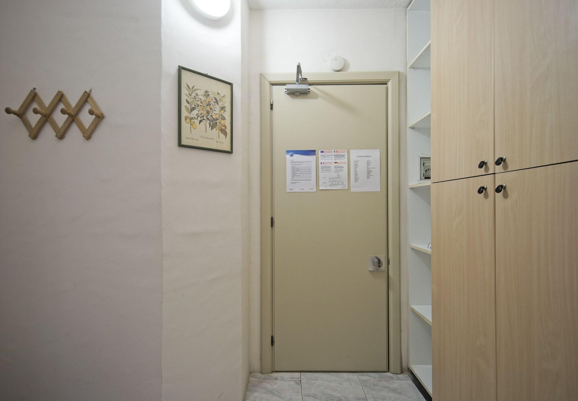 אפרטהוטל קאורה White Dolphin Complex מראה חיצוני תמונה