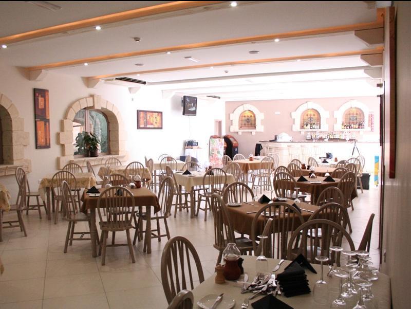 אפרטהוטל קאורה White Dolphin Complex מראה חיצוני תמונה