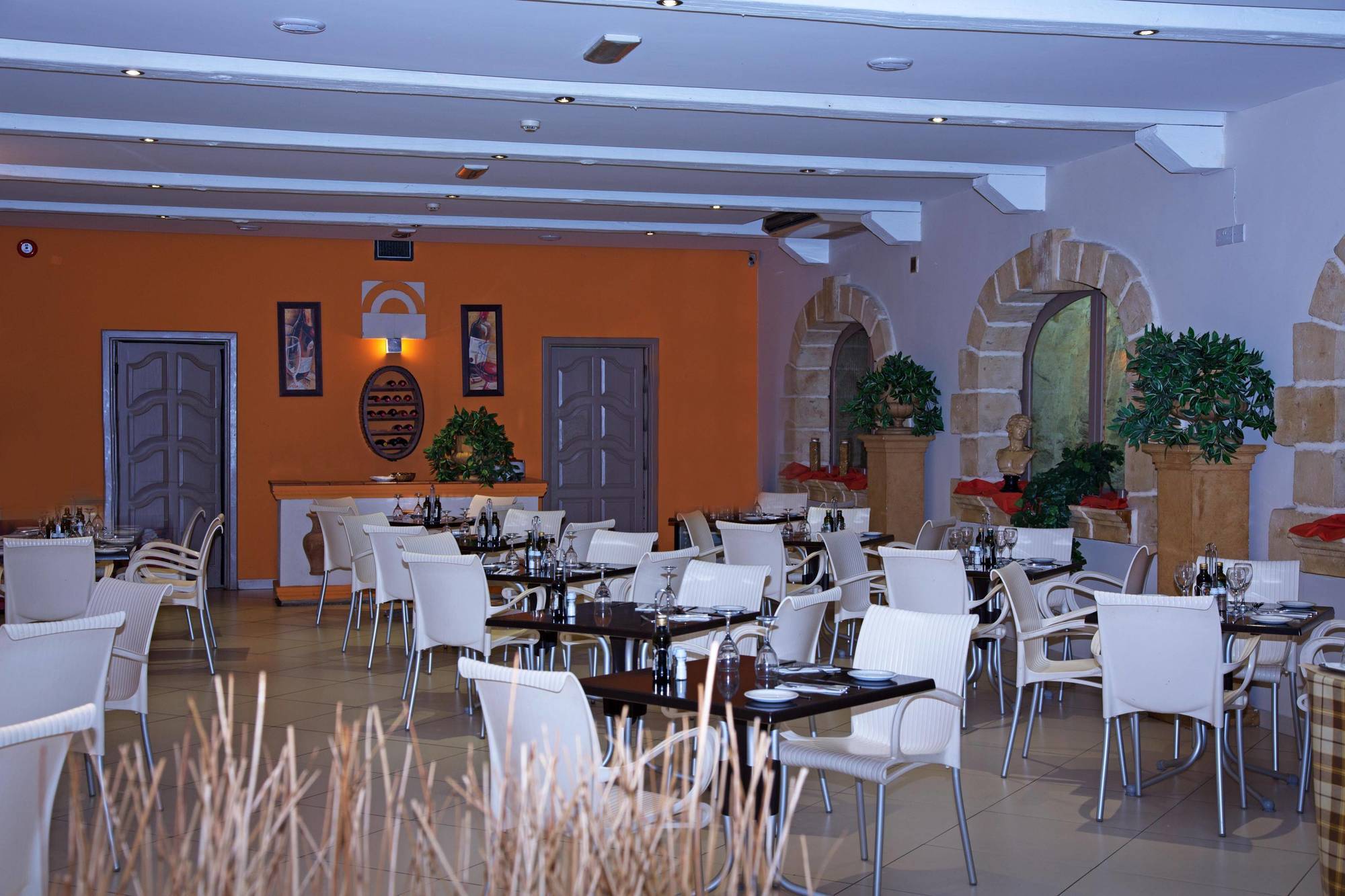 אפרטהוטל קאורה White Dolphin Complex מראה חיצוני תמונה
